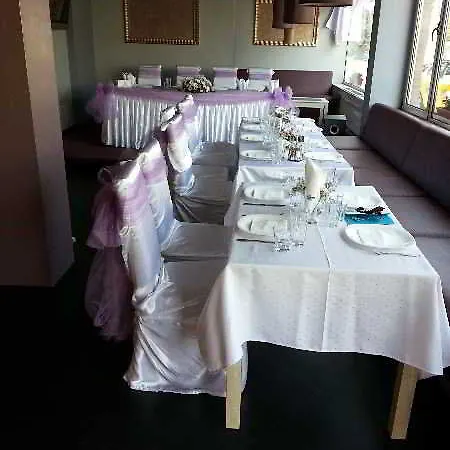 מלון Elate Plaza