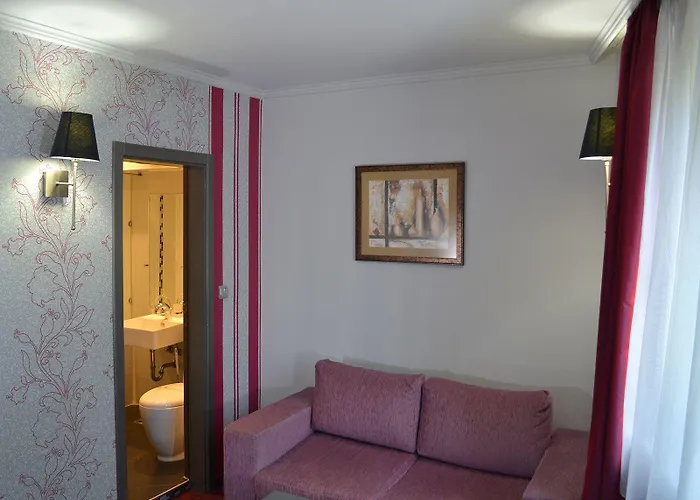 Hotel Elate Plaza 3*