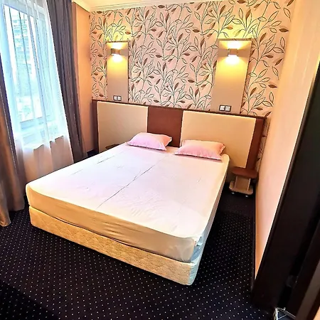 Elate Plaza 3* София