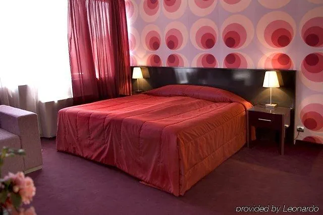 Хотел Elate Plaza 3*