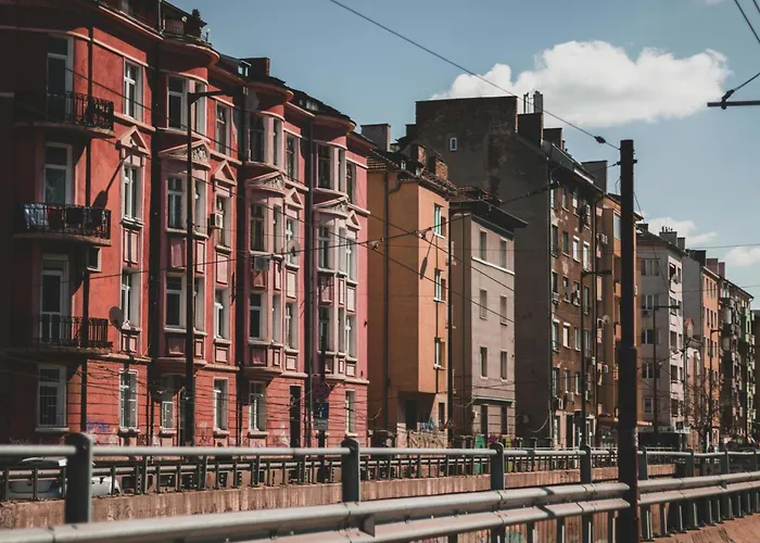 Elate Plaza Хотел 3*