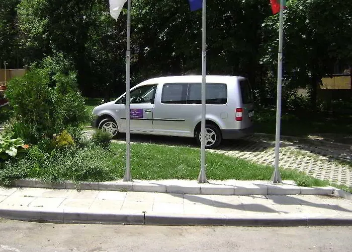 Elate Plaza Хотел 3*