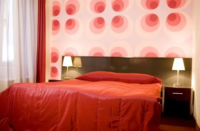 Elate Plaza Hotel 3*